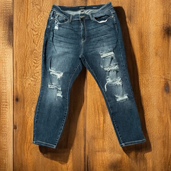 JUDY BLUE Ripped Boyfriend Jeans SIZE 20W - Picture 3 of 4